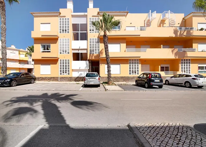 Daire Royal Golf 88 *